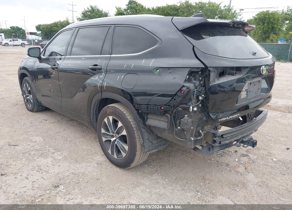 2020 TOYOTA HIGHLANDER XLE VIN: 5TDGZRBH3LS501316