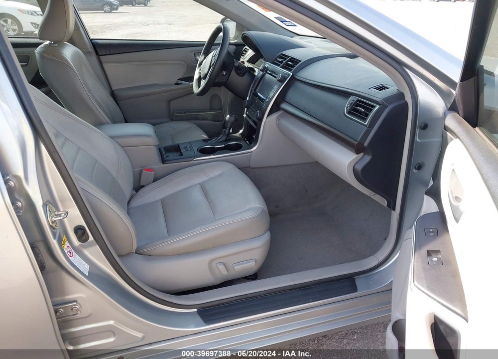 2017 TOYOTA CAMRY XLE VIN: 4T1BF1FK8HU656579