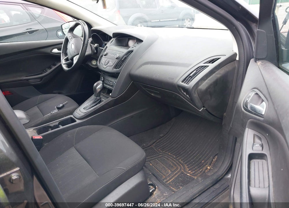 2018 FORD FOCUS SE VIN: 1FADP3F27JL267925