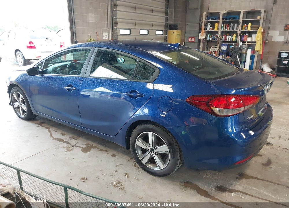 2018 KIA FORTE S VIN: 3KPFL4A79JE178017