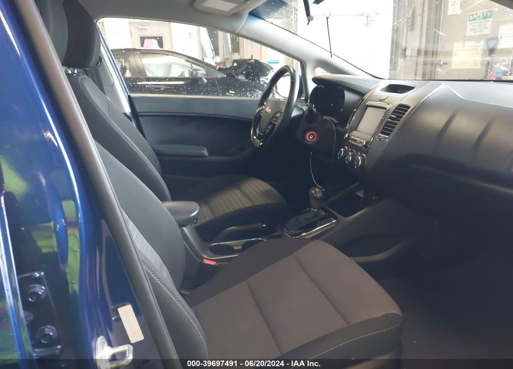 2018 KIA FORTE S VIN: 3KPFL4A79JE178017