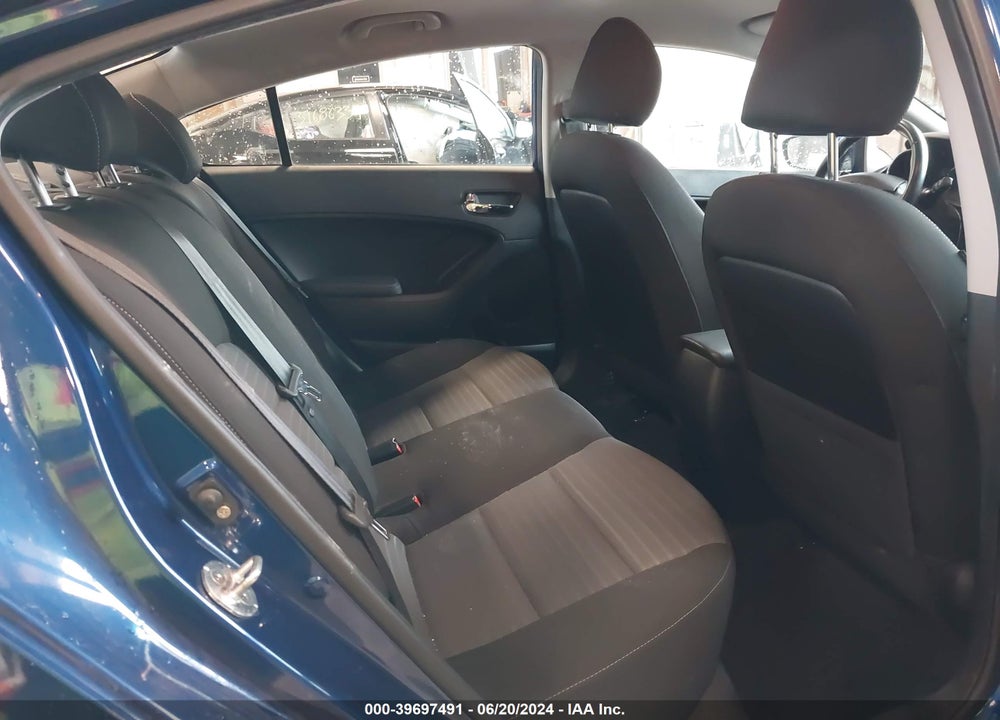 2018 KIA FORTE S VIN: 3KPFL4A79JE178017