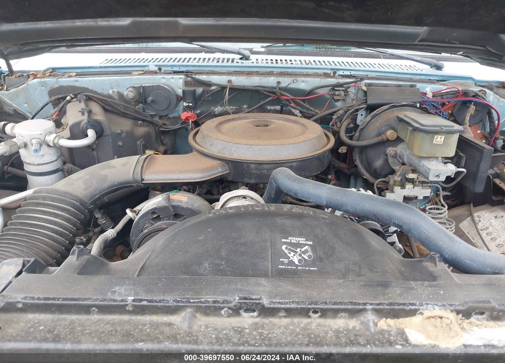 1990 CHEVROLET SUBURBAN V1500 VIN: 1GNEV16KXLF109239
