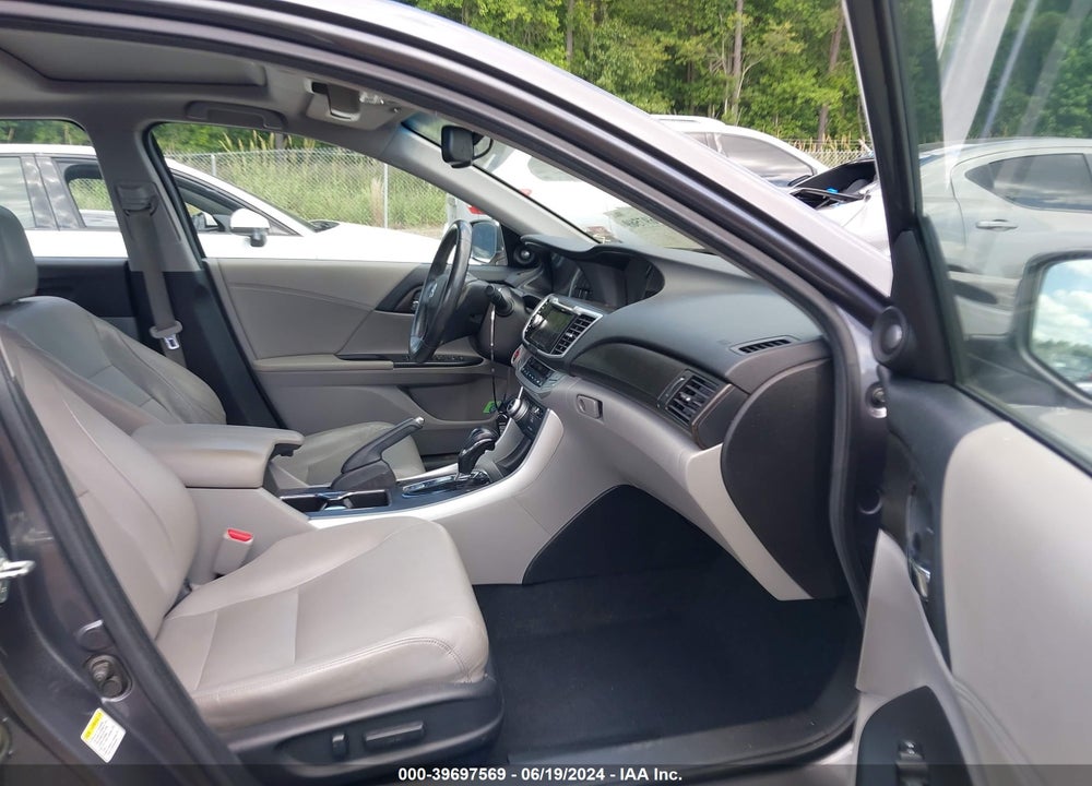 2013 HONDA ACCORD EX-L V-6 VIN: 1HGCR3F82DA011665