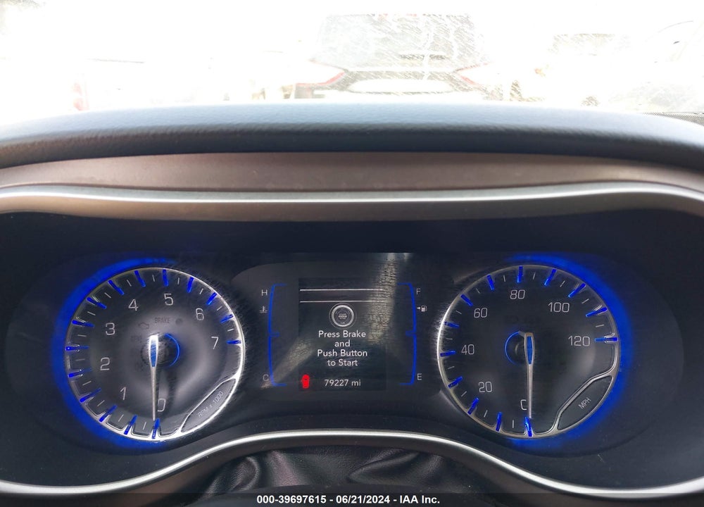 2018 CHRYSLER PACIFICA TOURING L VIN: 2C4RC1BG3JR269390