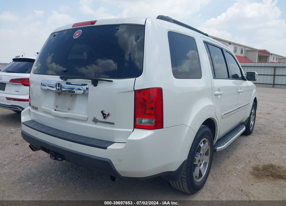 2011 HONDA PILOT TOURING VIN: 5FNYF3H91BB021062