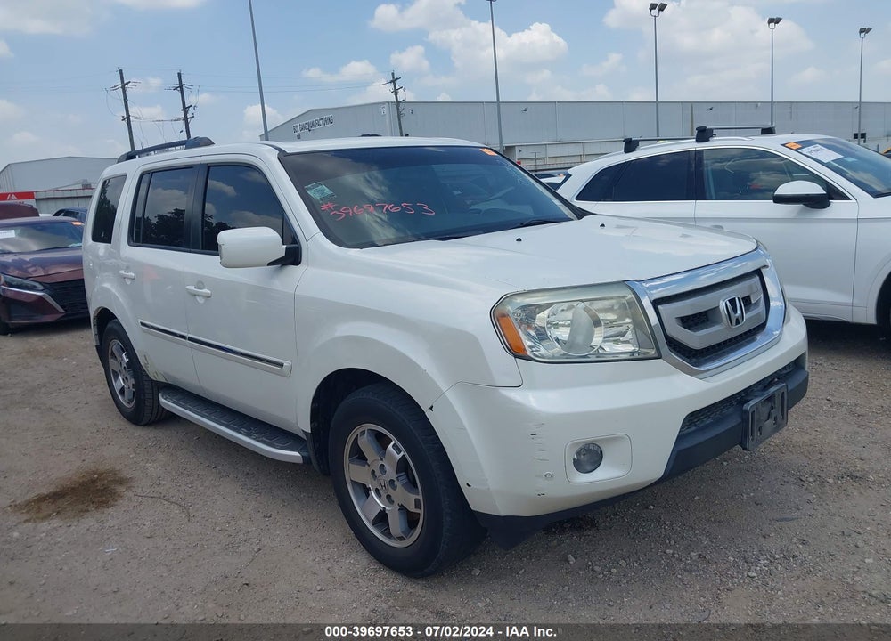 2011 HONDA PILOT TOURING VIN: 5FNYF3H91BB021062