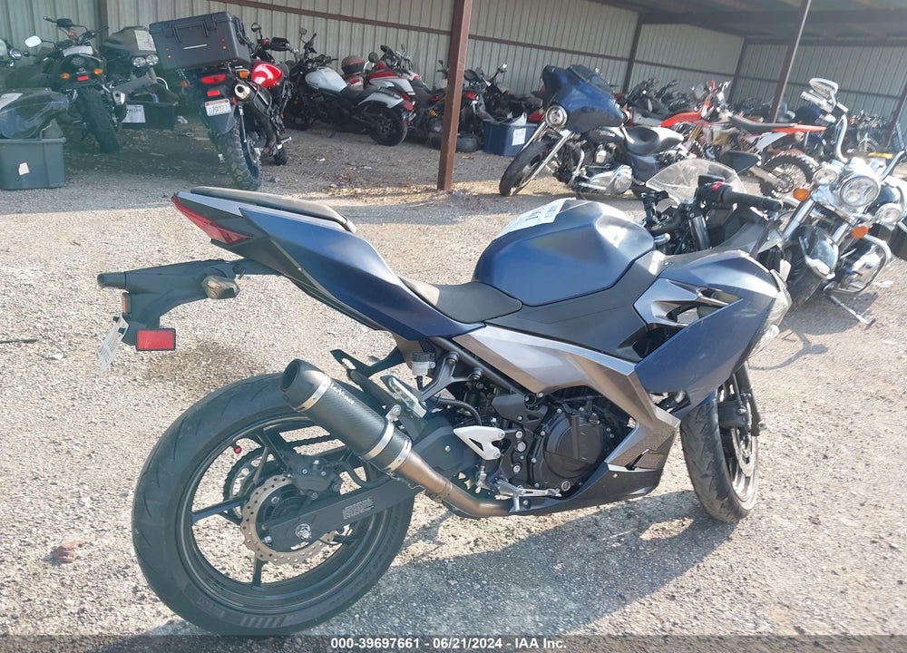 2022 KAWASAKI EX400 VIN: JKAEXKH18NDAF2060