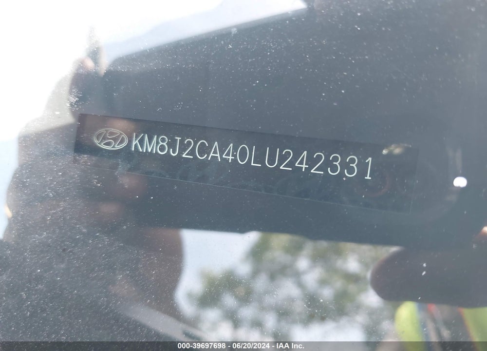 2020 HYUNDAI TUCSON SE VIN: KM8J2CA40LU242331