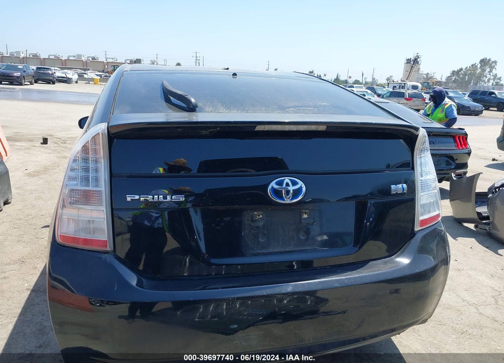 2011 TOYOTA PRIUS TWO VIN: JTDKN3DU8B0259976