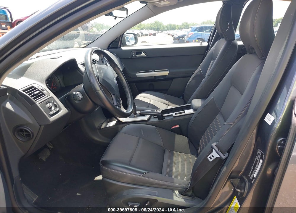 2009 VOLVO S40 2.4I VIN: YV1MS390492461990