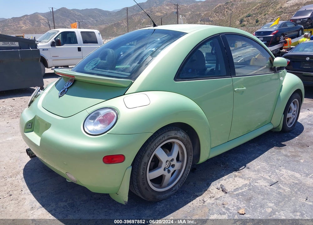 2000 VOLKSWAGEN NEW BEETLE GLS TDI VIN: 3VWCF21C7YM451027