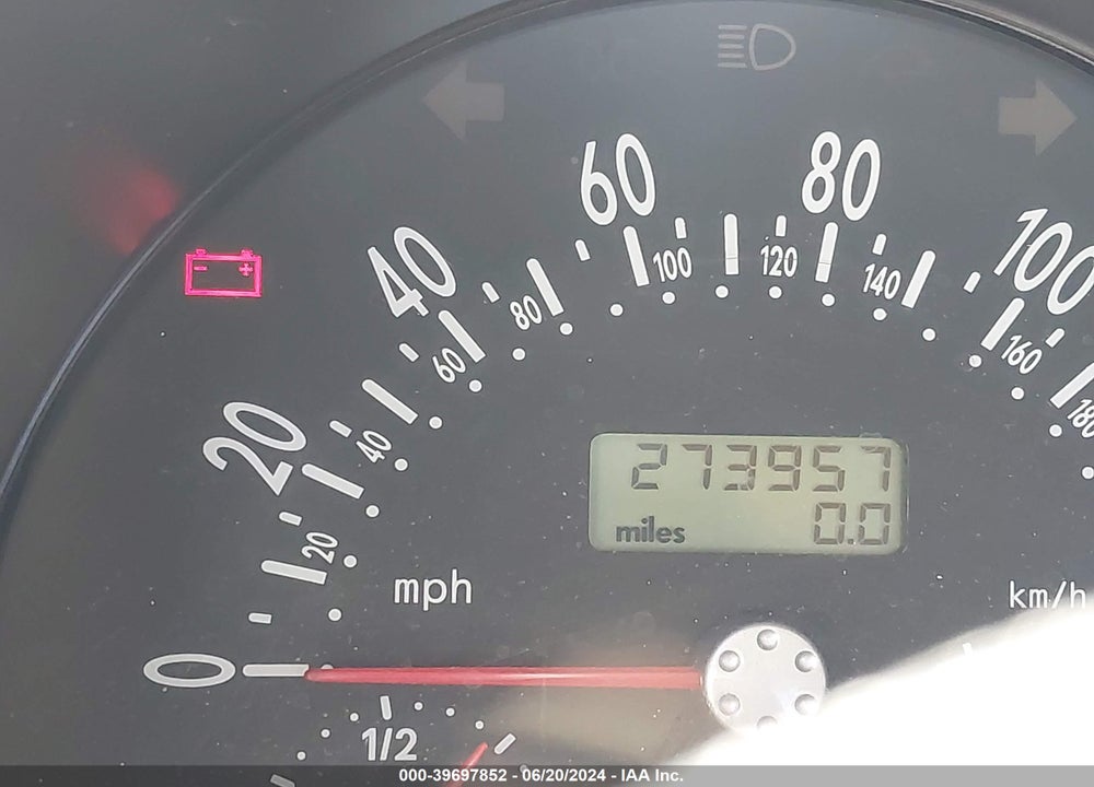 2000 VOLKSWAGEN NEW BEETLE GLS TDI VIN: 3VWCF21C7YM451027