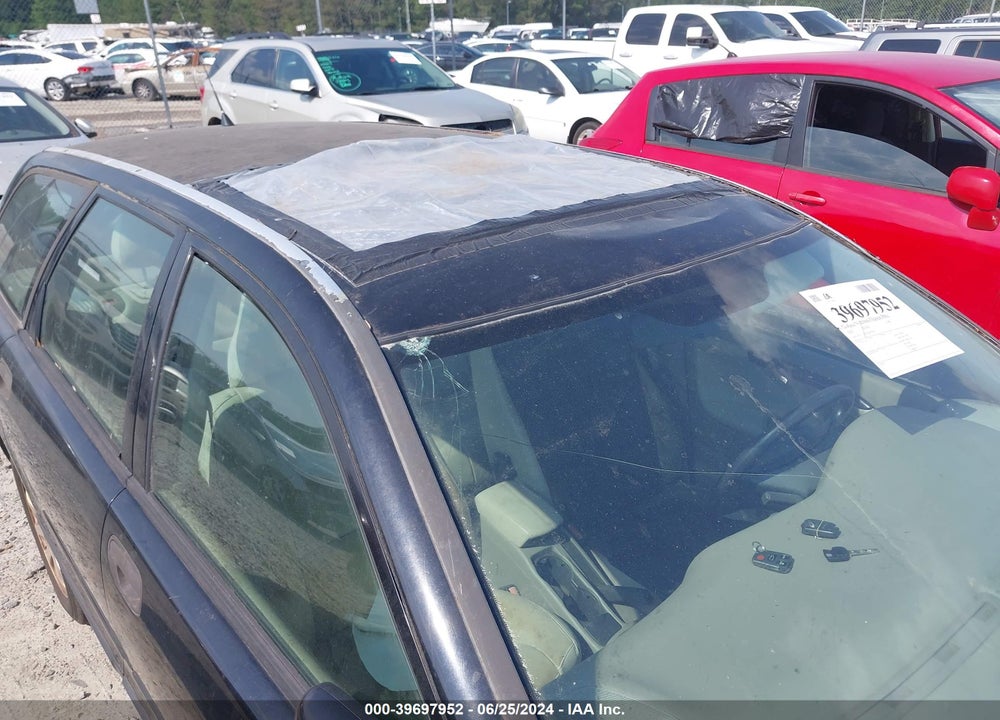 2002 VOLVO V40 A VIN: YV1VW295X2F852865