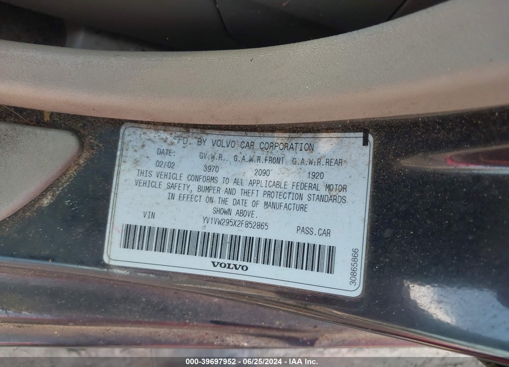 2002 VOLVO V40 A VIN: YV1VW295X2F852865