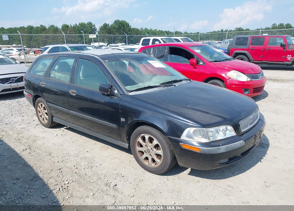2002 VOLVO V40 A VIN: YV1VW295X2F852865