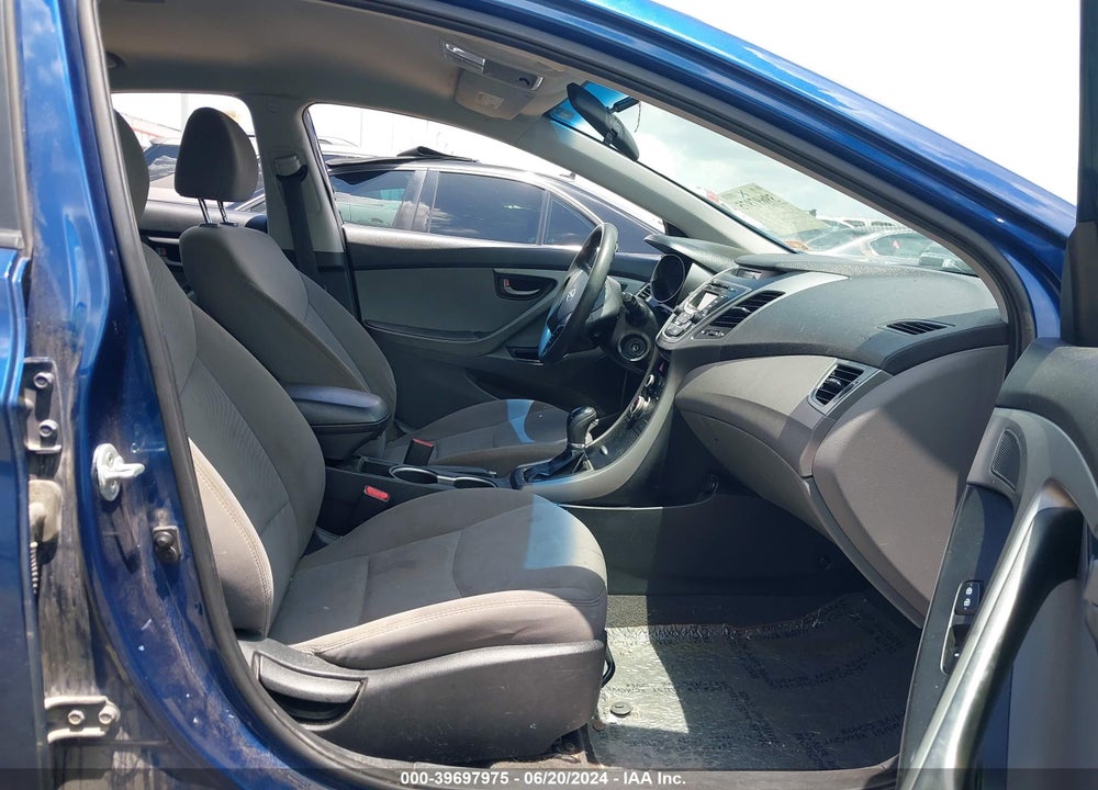 2015 HYUNDAI ELANTRA VIN: 5NPDH4AE5FH564153