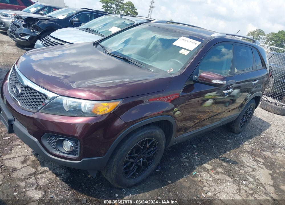 2013 KIA SORENTO LX VIN: 5XYKT4A66DG403670