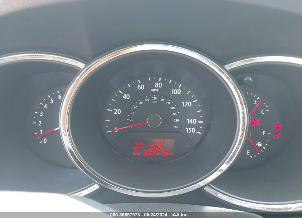 2013 KIA SORENTO LX VIN: 5XYKT4A66DG403670