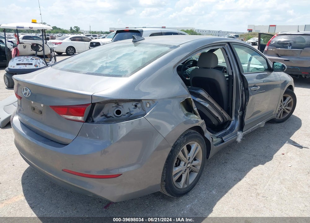2018 HYUNDAI ELANTRA SEL VIN: 5NPD84LF8JH244162