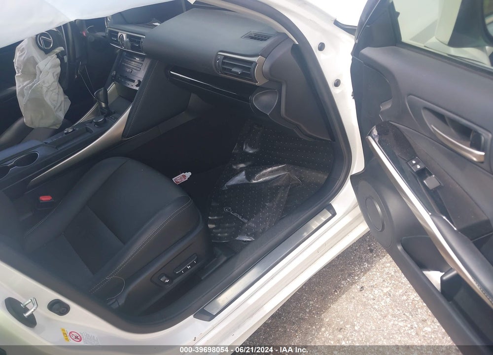 2017 LEXUS IS 200T VIN: JTHBA1D28H5050813