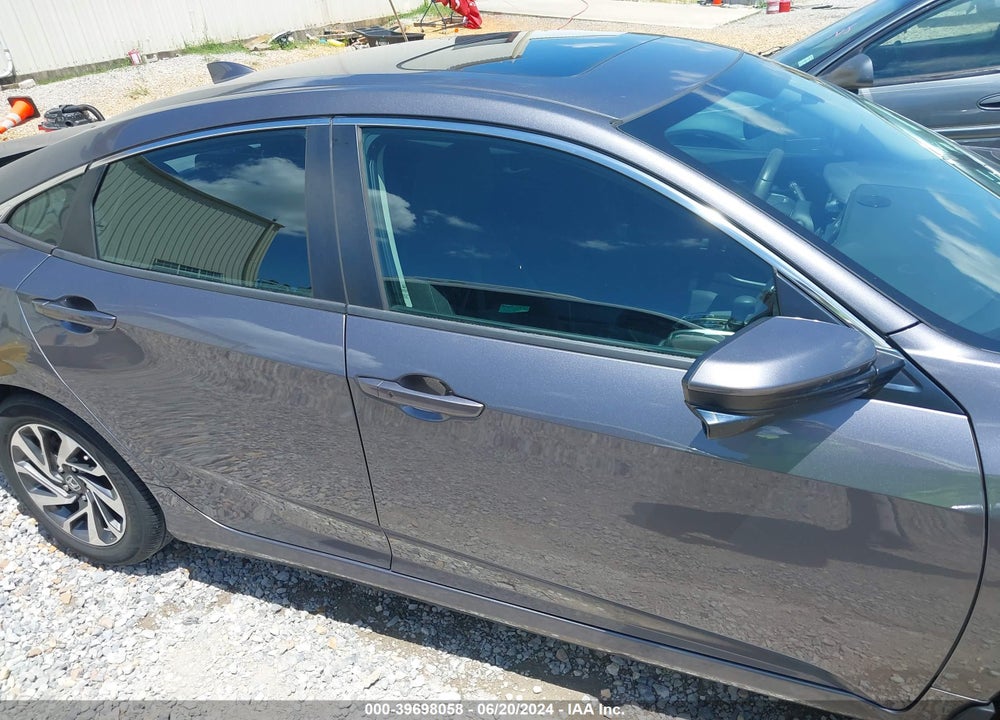 2018 HONDA CIVIC EX VIN: 19XFC2F73JE031723