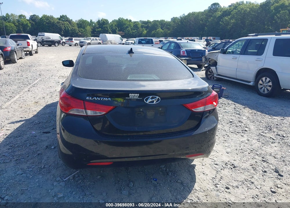 2013 HYUNDAI ELANTRA GLS VIN: 5NPDH4AE9DH382212