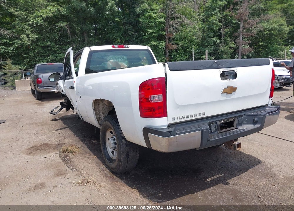 2007 CHEVROLET SILVERADO 2500HD WORK TRUCK VIN: 1GCHC24K97E567340