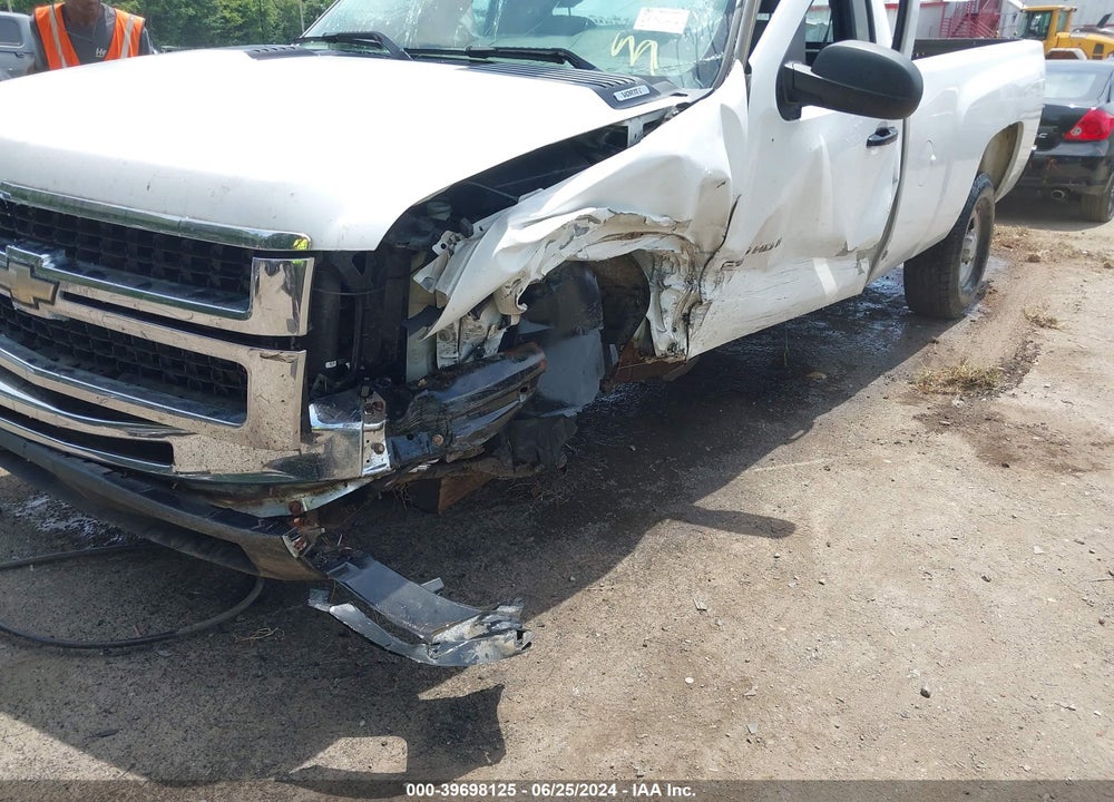 2007 CHEVROLET SILVERADO 2500HD WORK TRUCK VIN: 1GCHC24K97E567340