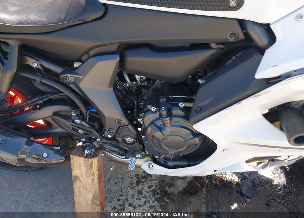 2023 YAMAHA YZFR7 VIN: JYARM38Y5PA001796