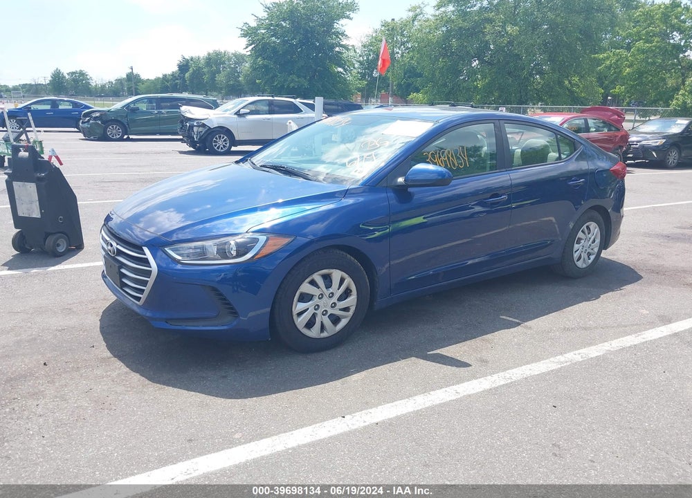 2018 HYUNDAI ELANTRA SE VIN: 5NPD74LF7JH390233