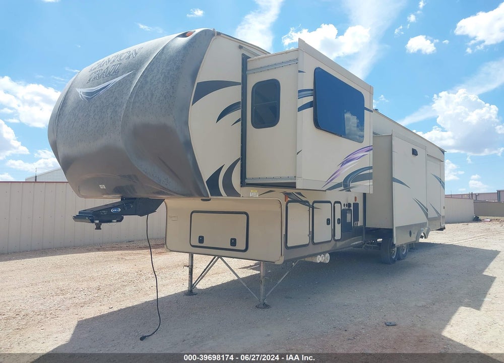 2015 YELL CANYON TRA #36FLRB VIN: 1NL1YFT25F1076291