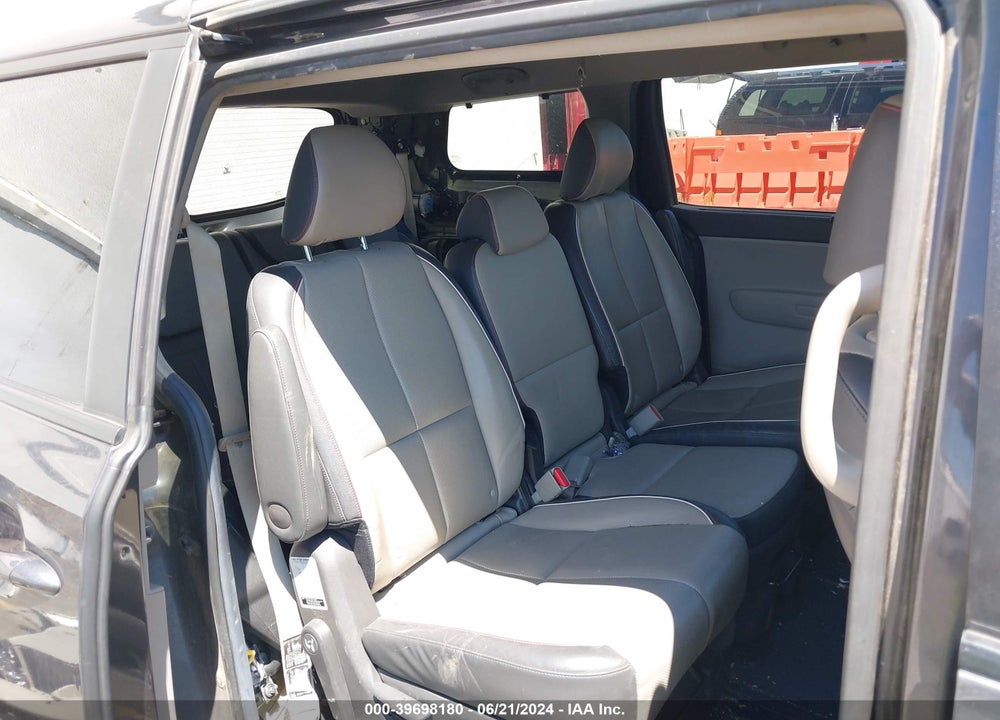 2017 KIA SEDONA LX VIN: KNDMB5C14H6307886