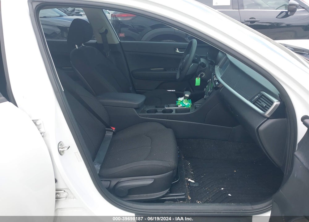 2020 KIA OPTIMA LX VIN: 5XXGT4L33LG413892