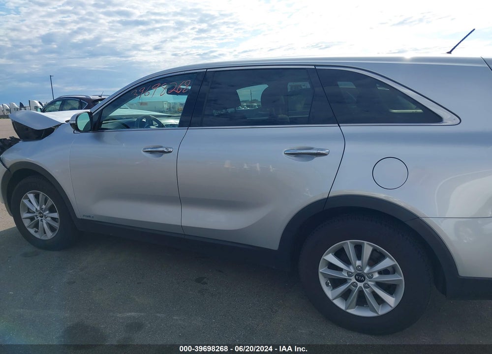 2019 KIA SORENTO 3.3L LX VIN: 5XYPGDA52KG566623