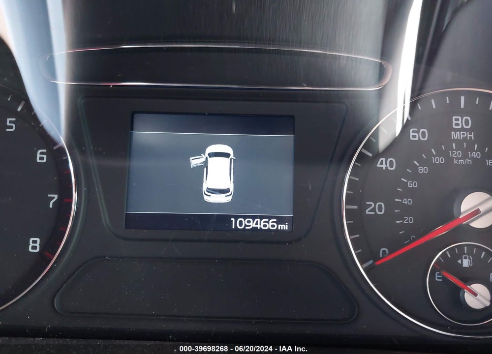 2019 KIA SORENTO 3.3L LX VIN: 5XYPGDA52KG566623