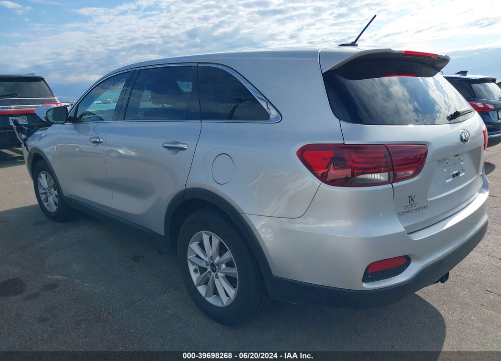 2019 KIA SORENTO 3.3L LX VIN: 5XYPGDA52KG566623