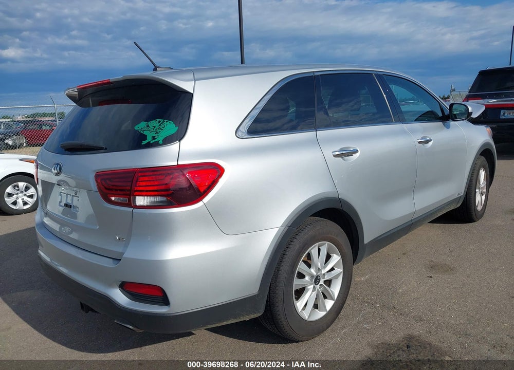 2019 KIA SORENTO 3.3L LX VIN: 5XYPGDA52KG566623