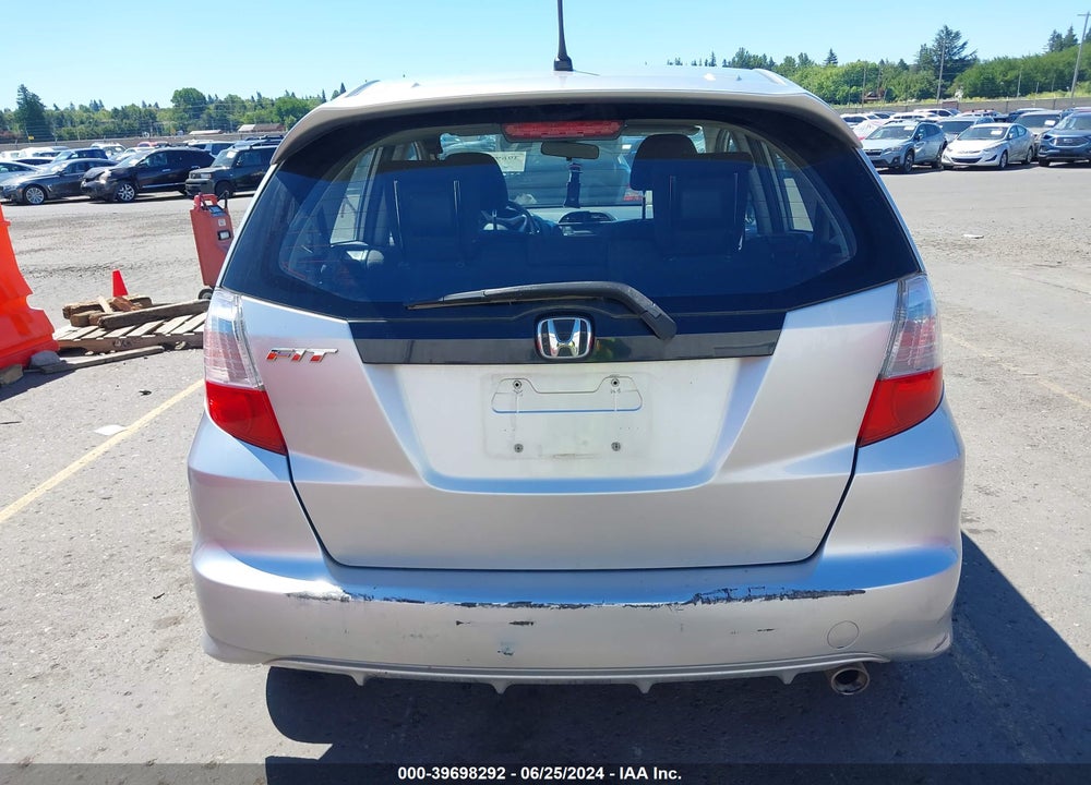 2013 HONDA FIT SPORT VIN: JHMGE8H50DC009766