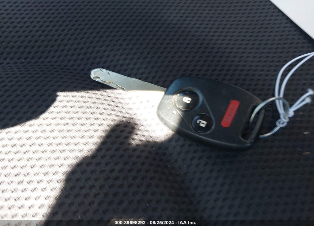 2013 HONDA FIT SPORT VIN: JHMGE8H50DC009766