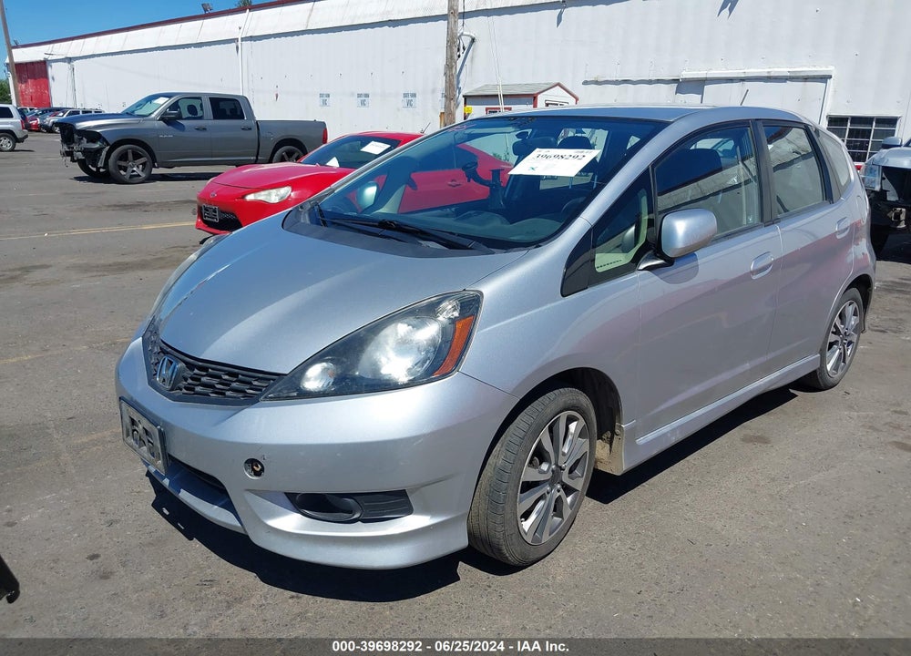 2013 HONDA FIT SPORT VIN: JHMGE8H50DC009766