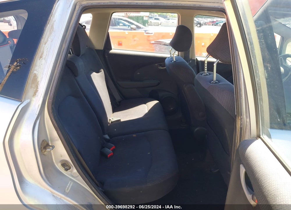 2013 HONDA FIT SPORT VIN: JHMGE8H50DC009766