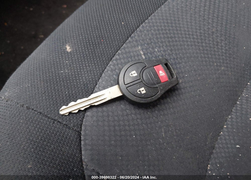 2012 NISSAN ROGUE S VIN: JN8AS5MT0CW606100