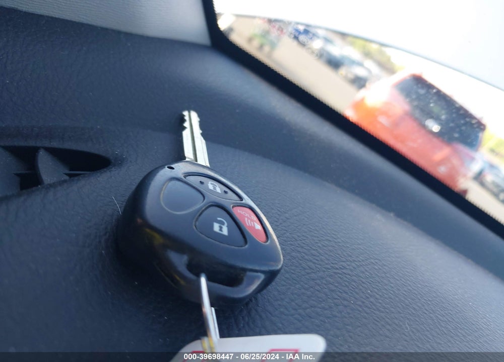 2008 TOYOTA RAV4 VIN: JTMBK31V586035785