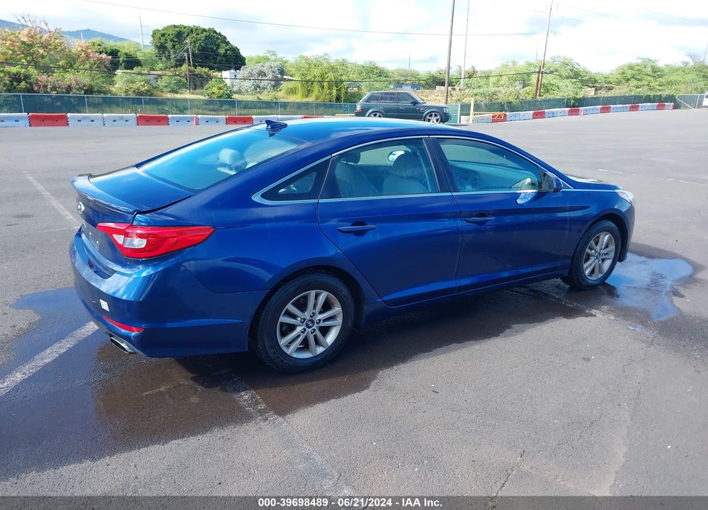 2015 HYUNDAI SONATA SE VIN: 5NPE24AFXFH183901