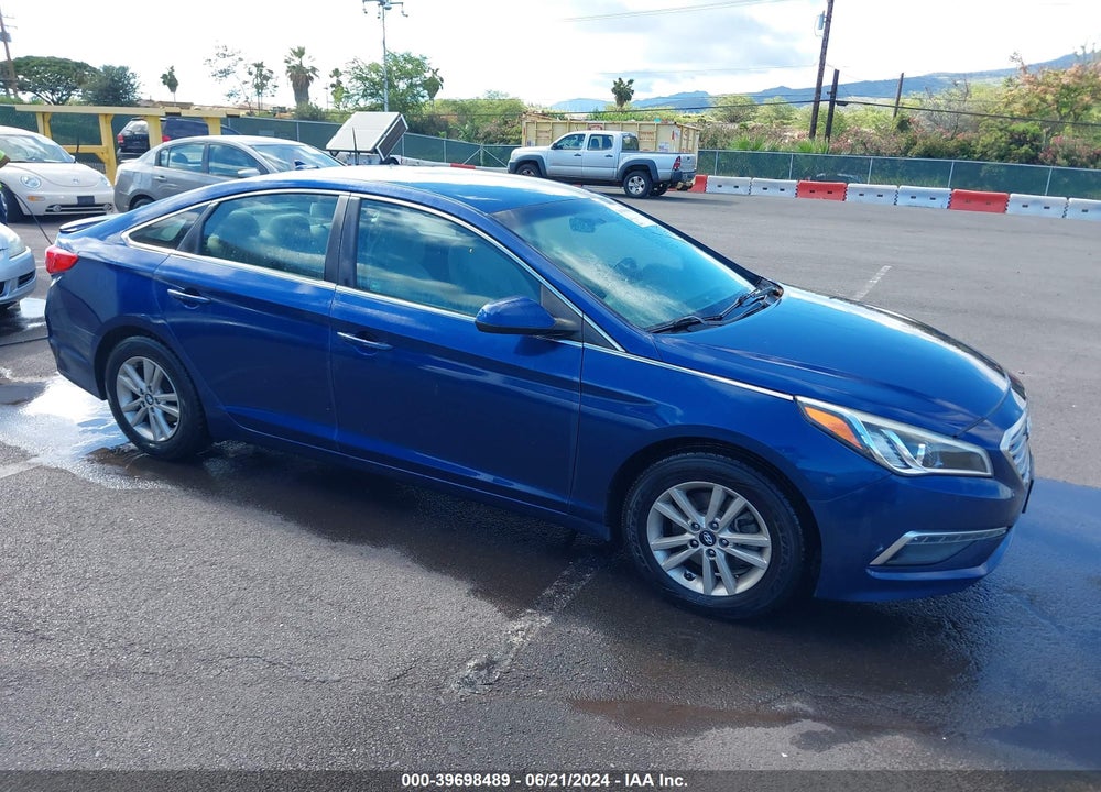 2015 HYUNDAI SONATA SE VIN: 5NPE24AFXFH183901