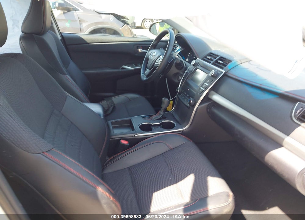2016 TOYOTA CAMRY SE VIN: 4T1BF1FK3GU543217