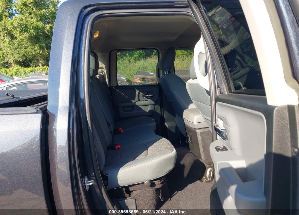 2018 RAM 1500 BIG HORN QUAD CAB 4X4 6'4 BOX VIN: 1C6RR7GT1JS216166