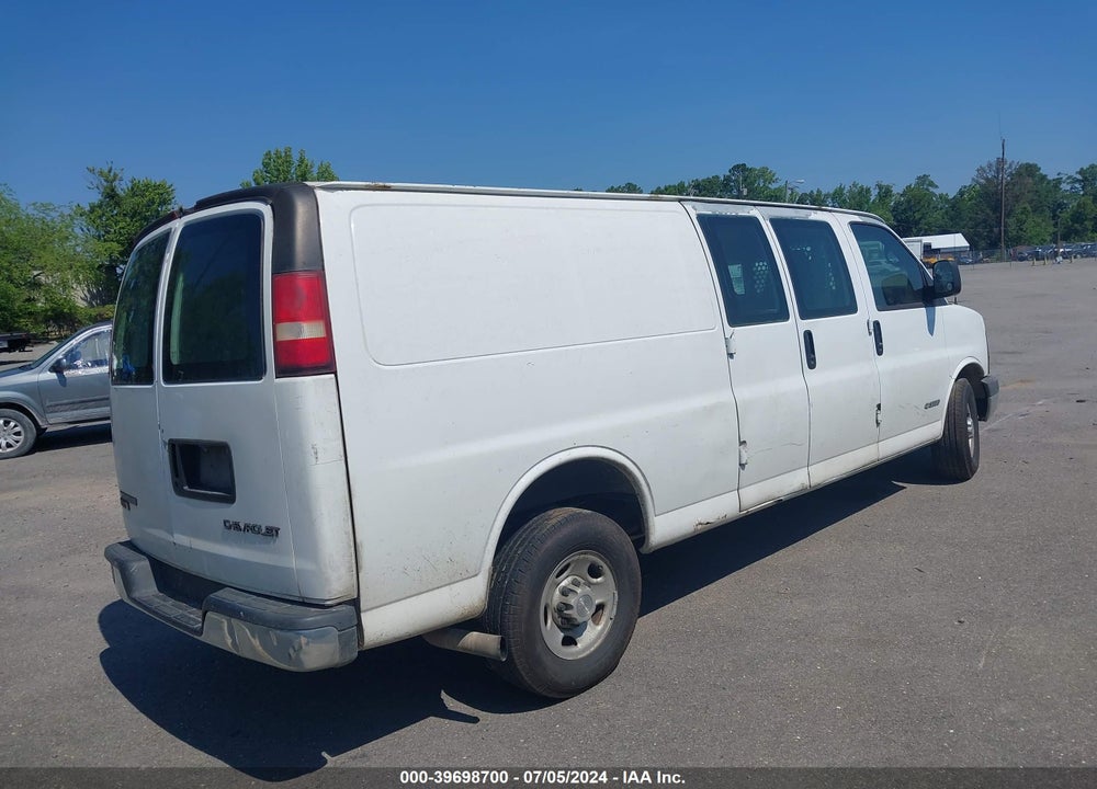 2006 CHEVROLET EXPRESS WORK VAN VIN: 1GCHG39U861125238