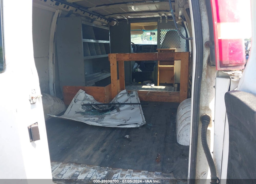 2006 CHEVROLET EXPRESS WORK VAN VIN: 1GCHG39U861125238